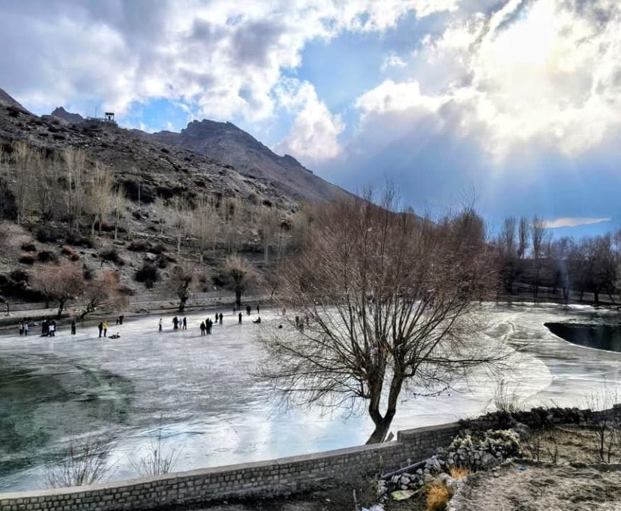 Nako Lake freezes due to cold, tourists enjoy skating