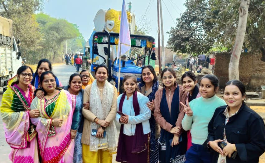 Rishabhdev Rathotsav: Chariot welcomed amidst flower showers, devotees throng