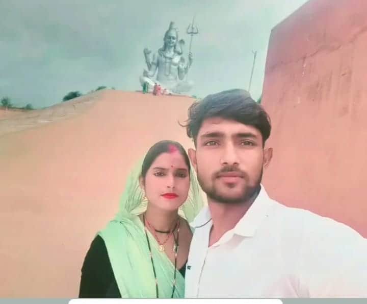 मृतक दंपति की फाइल फोटो