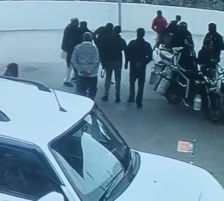 Fight between former MLA's nephew and petrol pump workers, FIR registered