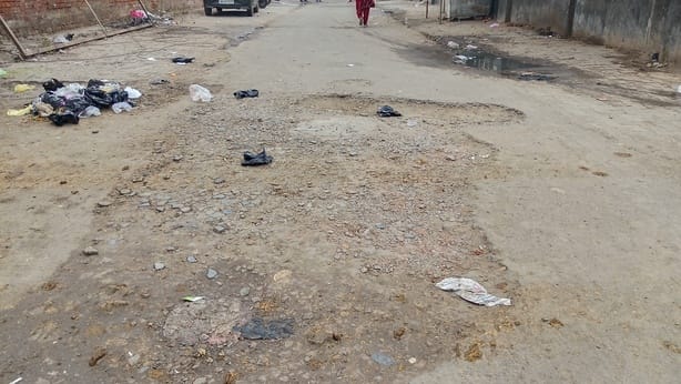 The roads of Shivalaya Market have been in a dilapidated condition for four years, causing problems for shopkeepers and farmers