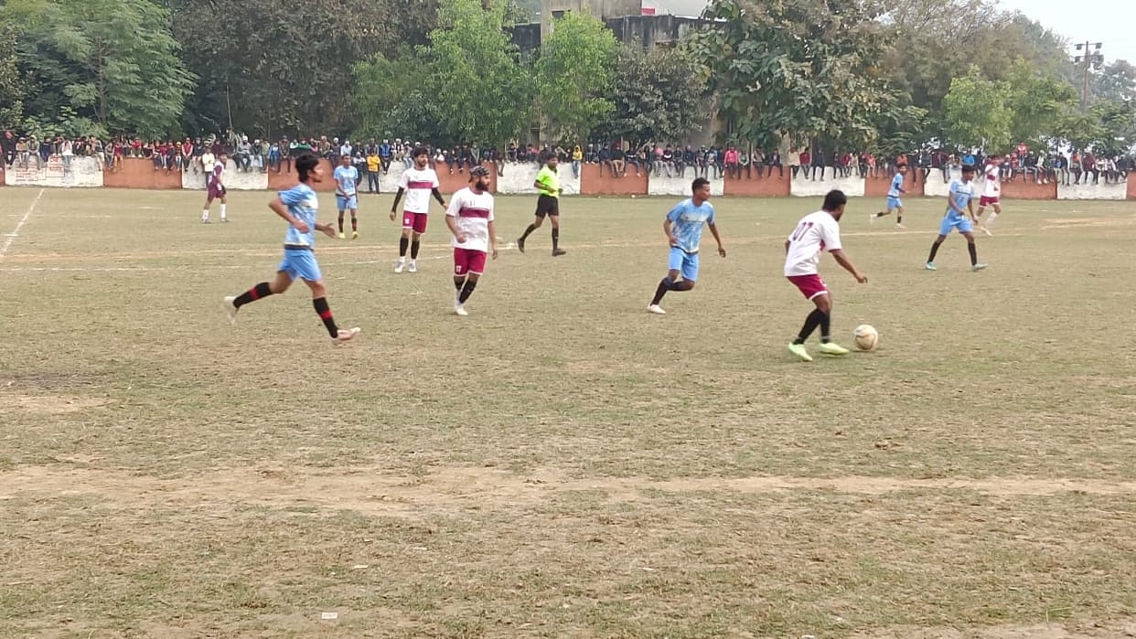 Chandauli defeated Allahabad 4-3 in a tie-breaker to make it to the semi-finals.