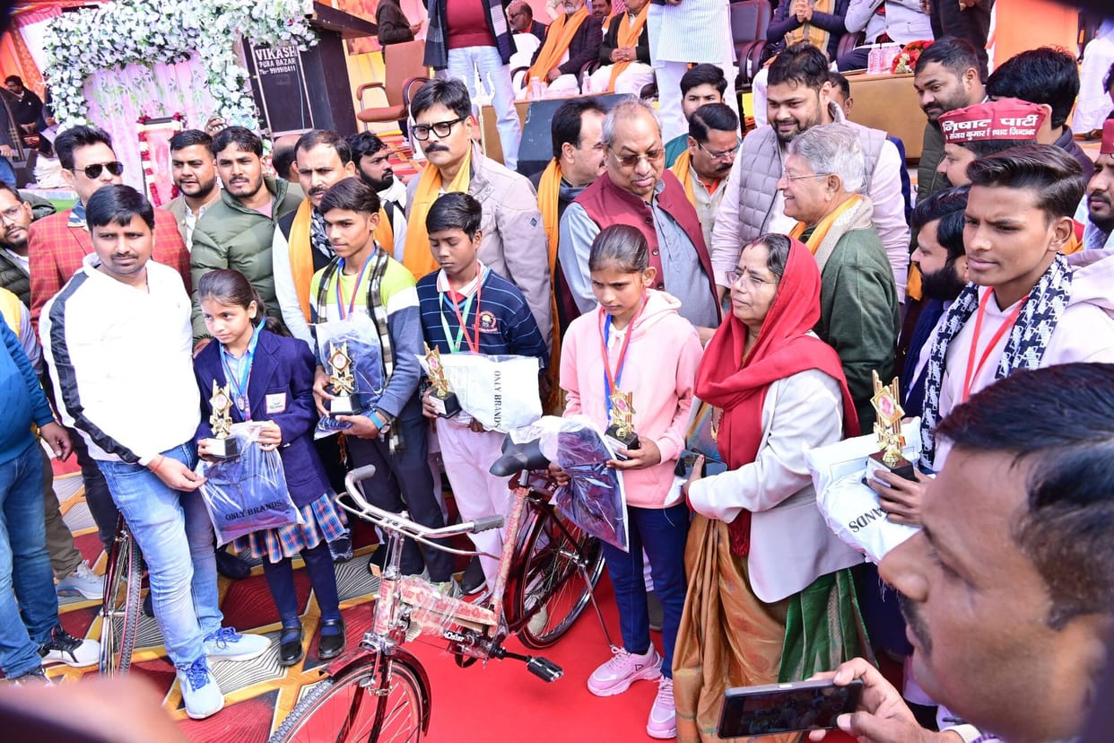 Gift of bicycles to meritorious students and sewing machines to girl students