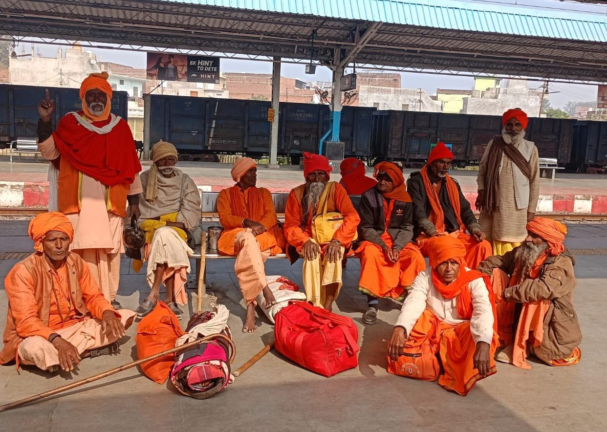 After bathing in the Sangam, devotees moved towards Chitrakoot, the administration made preparations.
