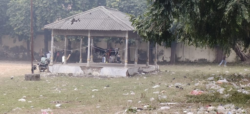 Janana Park, a witness to women's freedom, is in a dilapidated condition.