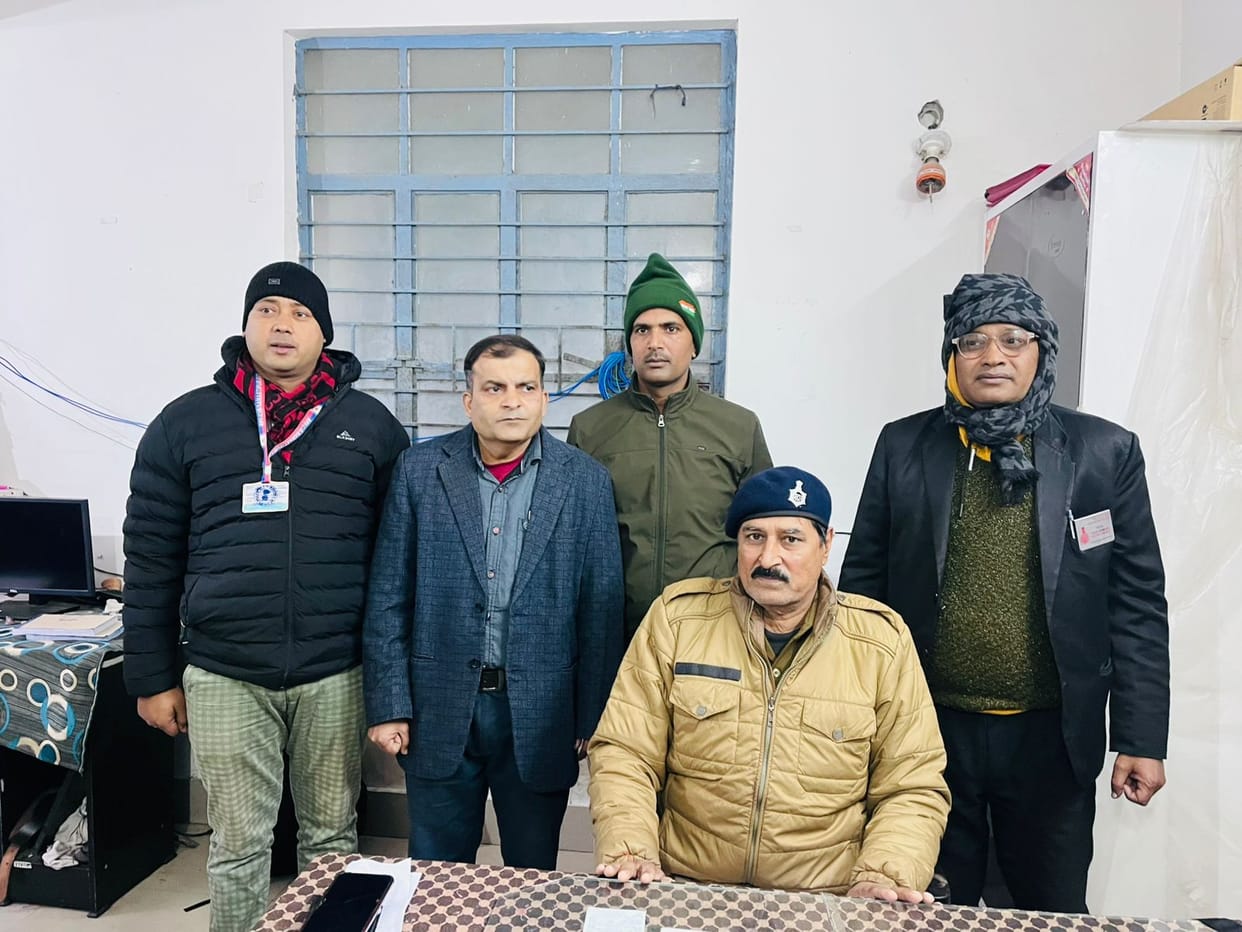 Fake TTE arrested for extorting money from passengers in the name of ticket checking