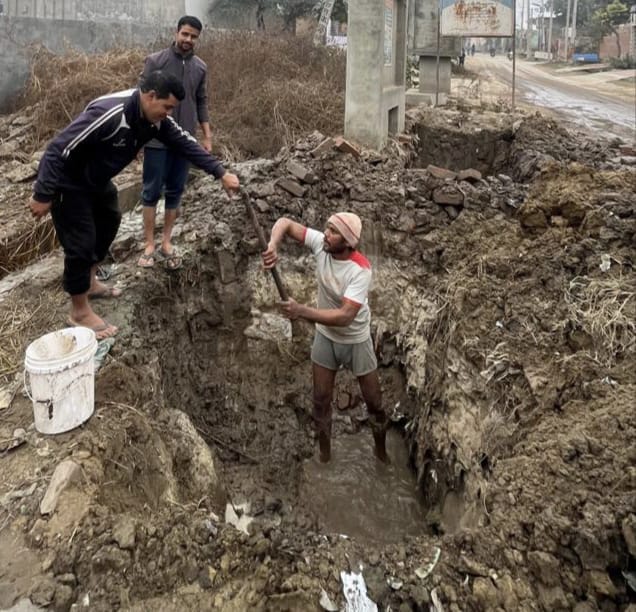 The leakage was not stopped after the complaint, the villagers got it repaired themselves.
