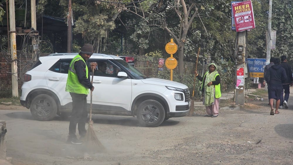 250 tons of garbage were removed in two days; the piles had accumulated during the strike.