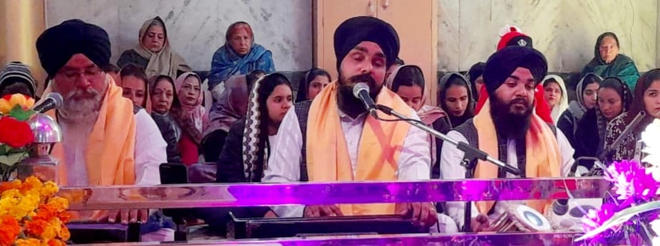 A Kirtan Darbar (religious gathering) was organized to celebrate Guru Gobind Singh's birth anniversary.