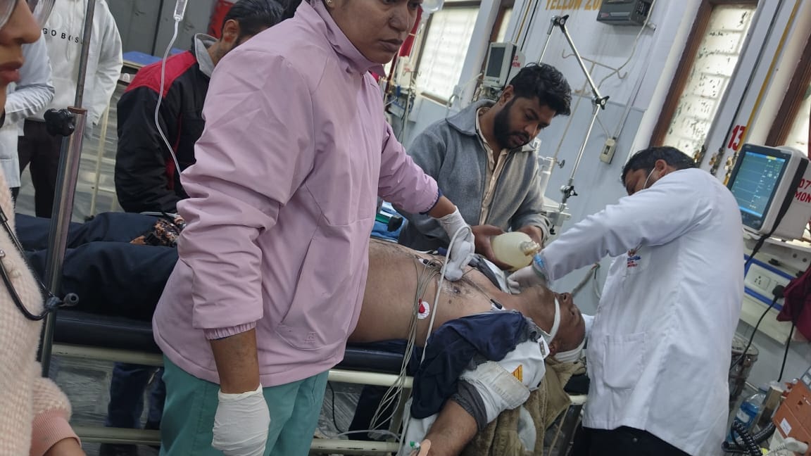 Policeman injured in road accident, serious
