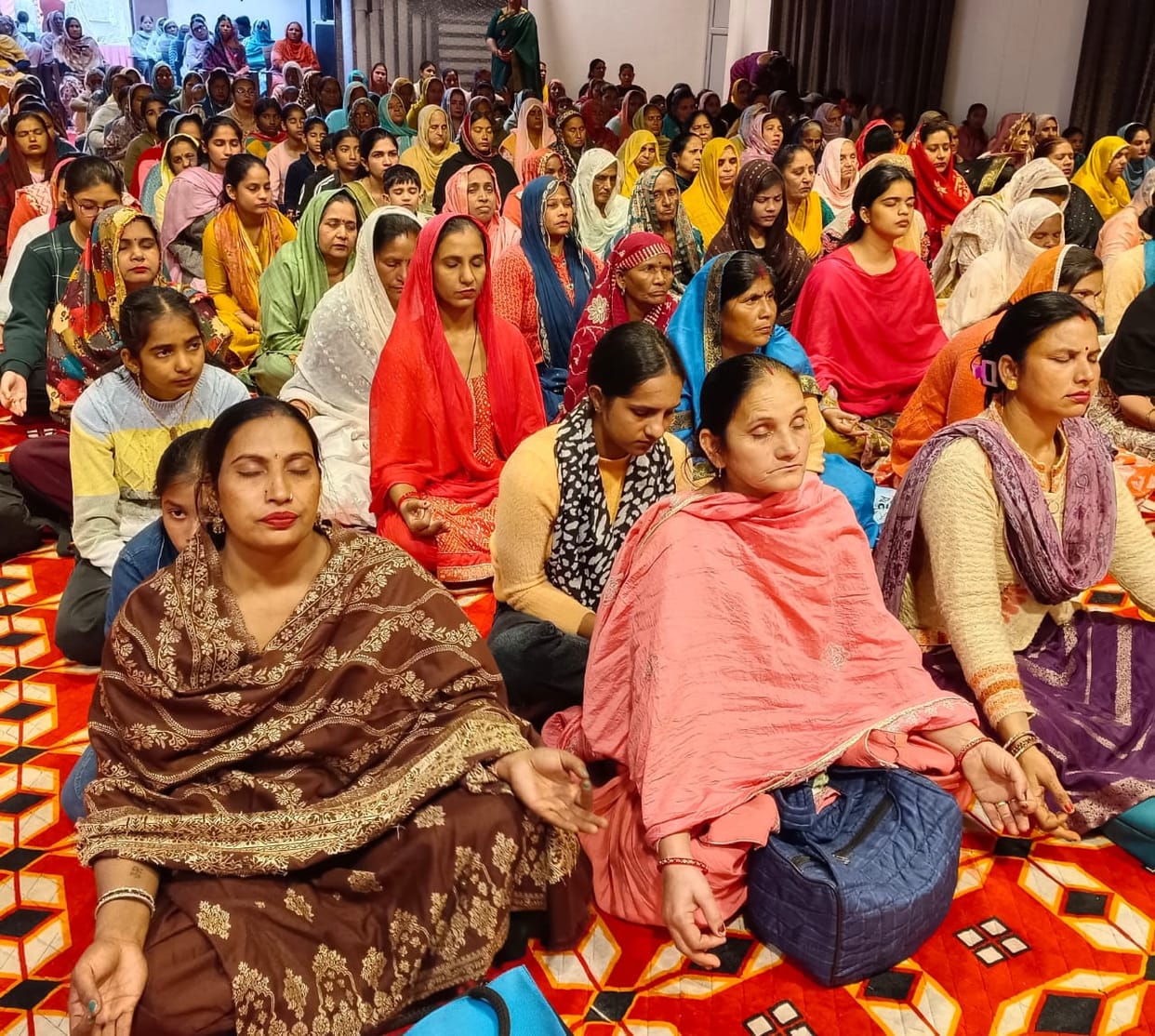 Listening to satsang gives virtue: Renu