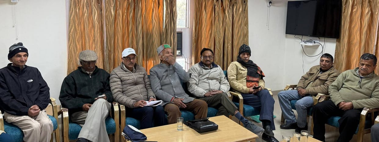 Government should restore pension of retired employees of corporate sector