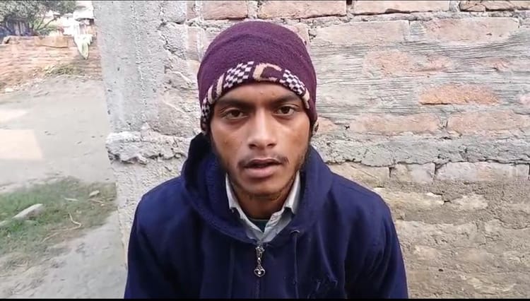 Bihar News: कक्षा में डकार लेने पर शिक्षक ने 9वीं के छात्र को बेरहमी से पीटा, शिक्षा व्यवस्था पर उठे सवाल