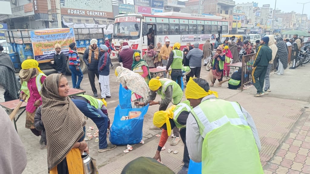 Service work done in Nagar Kirtan