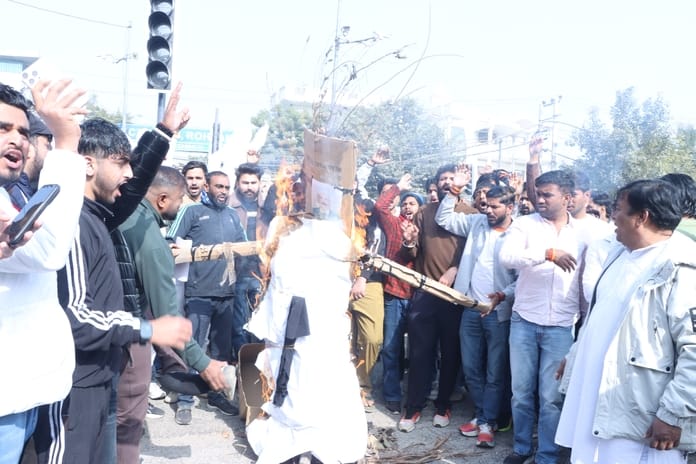 If the ban on students is not lifted, 22 universities in the state will be locked: ISO