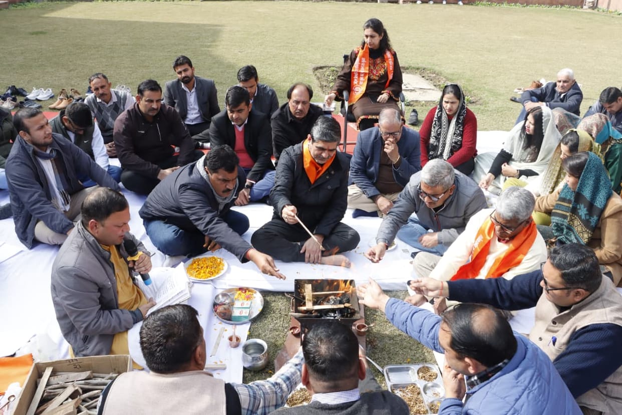 New semester begins with havan in Supwa