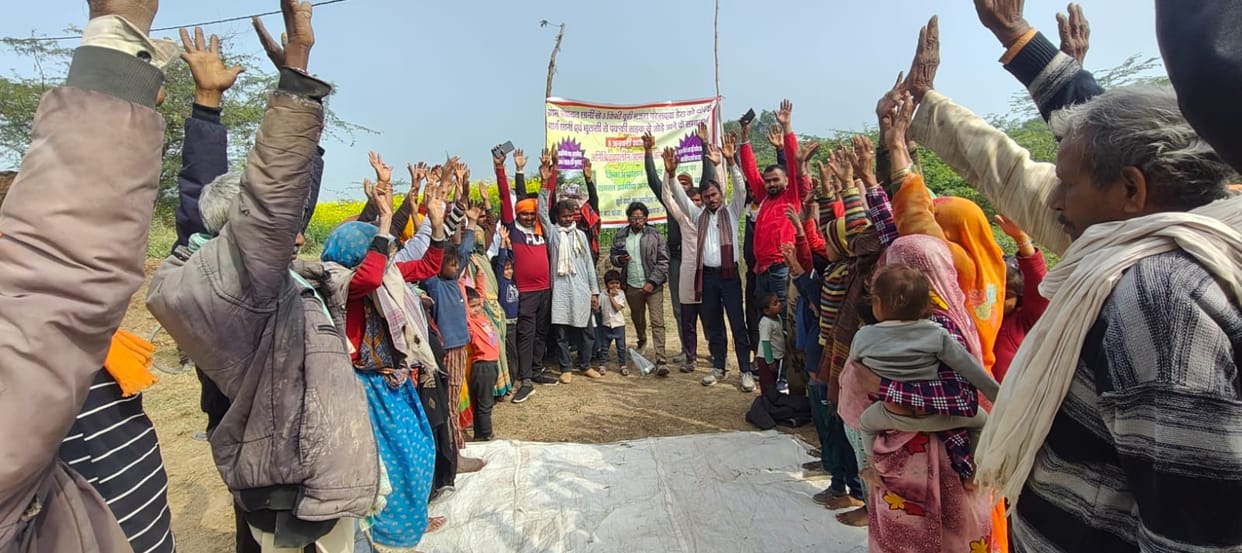 Villagers started a hunger strike over the construction of Chhani-Bhulsi road.