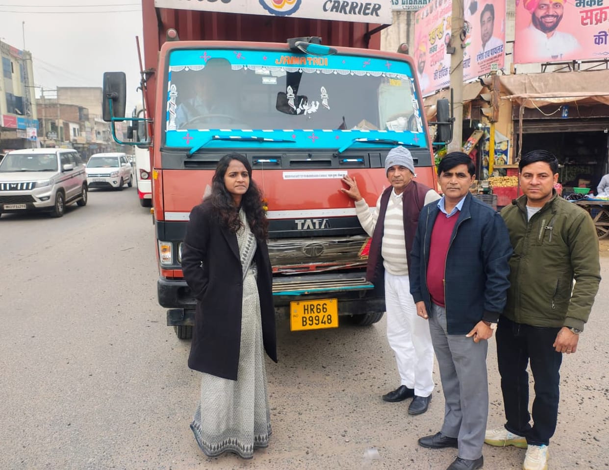 SDM installed reflectors on vehicles