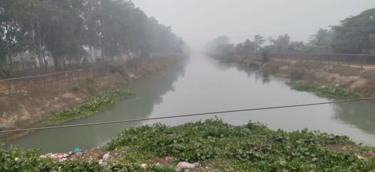 farmer leader met the Executive Engineer of the Irrigation Department demanding re-testing of the water