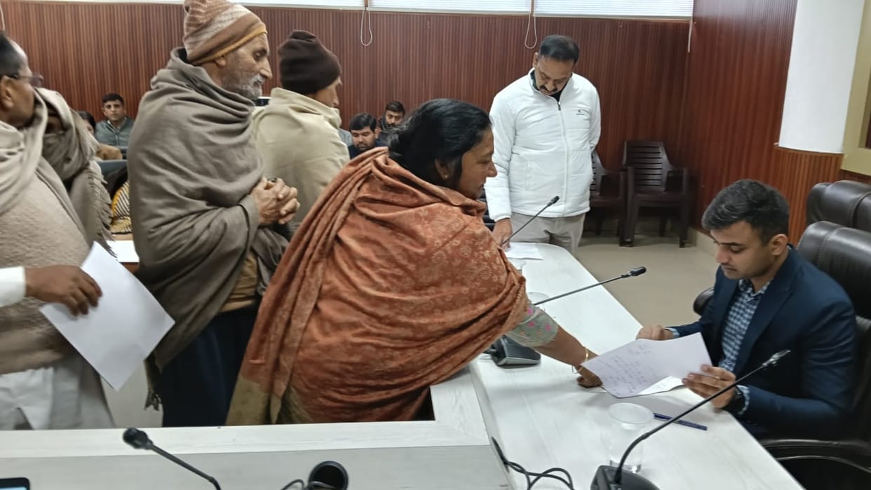 Officials should solve the problems of every citizen: Vivek