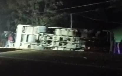 Betul Bus Accident: Private passenger bus overturns on Nagpur four-lane highway, 16 injured.