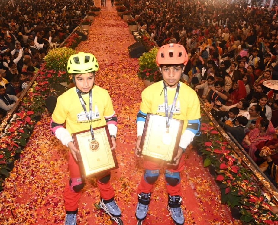 Brother and sister skated 700 km from Ghaziabad to Nandini Nagar