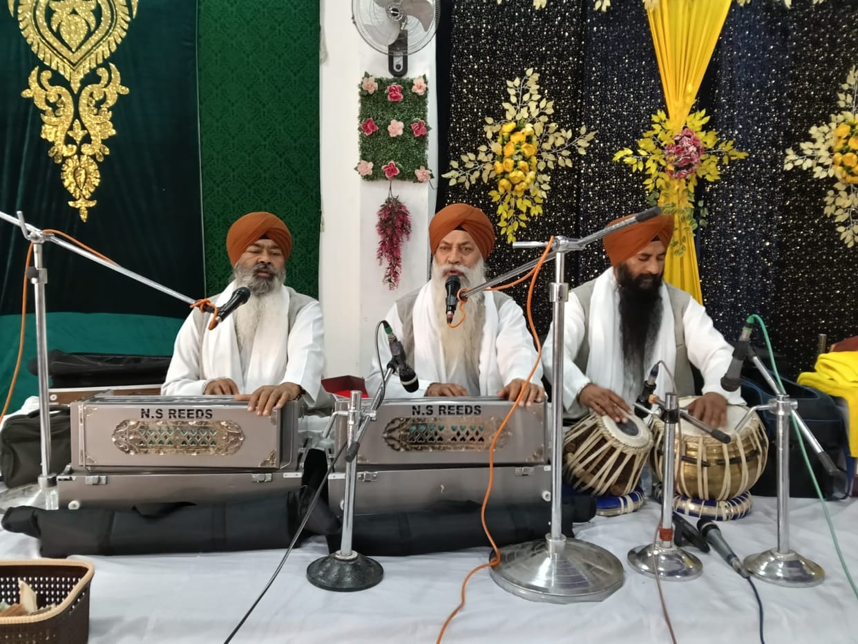 The congregation was blessed by Gurbani and Kirtan