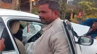 Speeding vehicle causes accident on Mauganj-Katra road driver narrowly escapes in collision between truck car