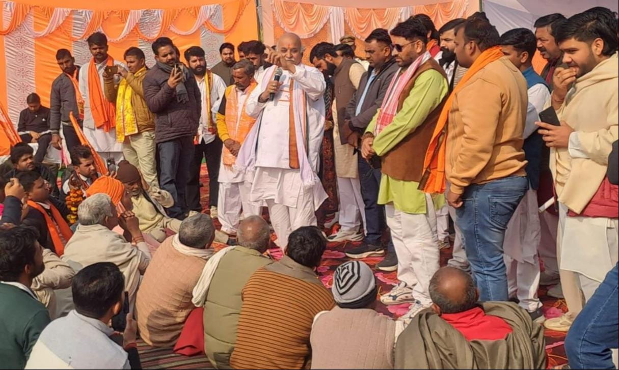 Organize Hindu society through Hanuman Chalisa centers