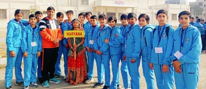 06जेएनडी01-69वीं राष्ट्रीय स्कूल खेल हैंडबॉल अंडर-14 में शामिल होने के लिए चितौड़गढ़ पहुंची हरि