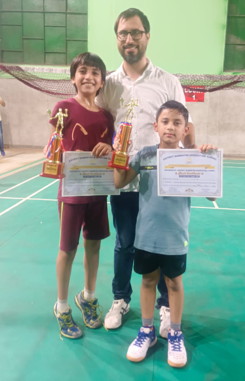 Harshita and Somil shone in badminton at a young age