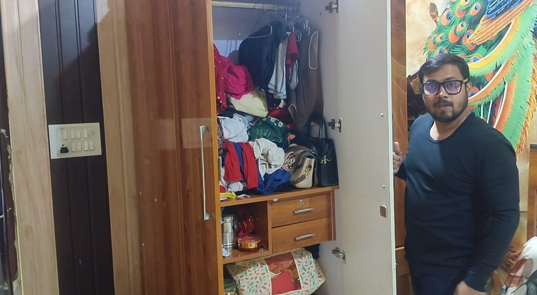 Jewellery worth Rs 20 lakh and Rs 1.5 lakh stolen from bank manager's house