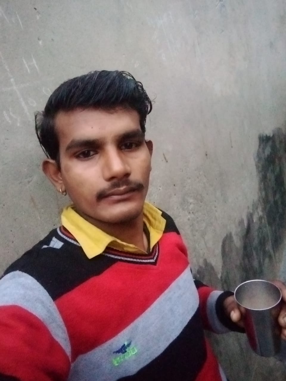 Four people, including an egg seller and an e-rickshaw driver, were arrested for the murder of a youth.