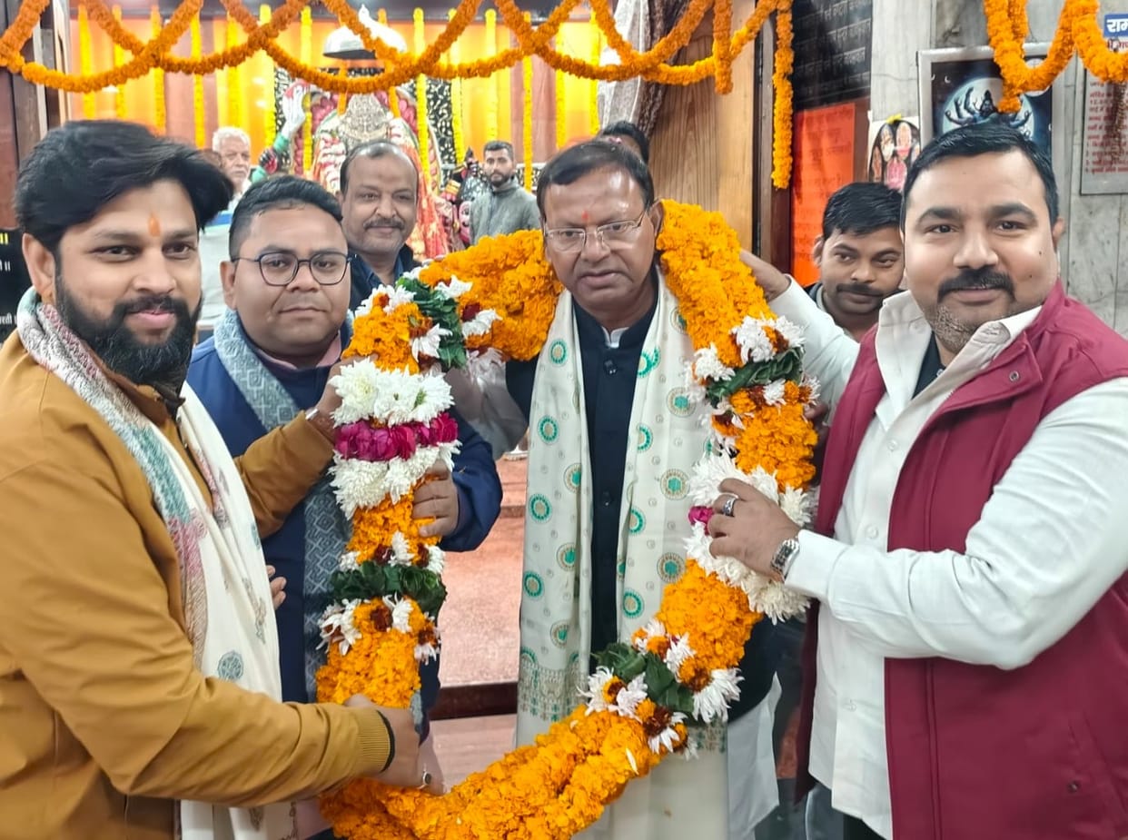 BJP state president received a rousing welcome at more than 13 places in the city.