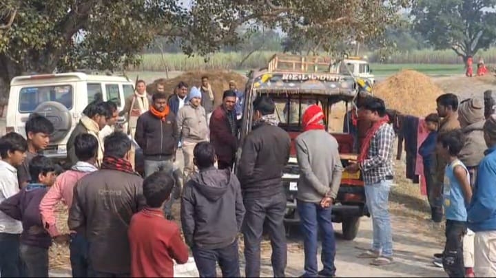 Bettiah bihar news Married woman died under suspicious circumstances police recovered half burnt body