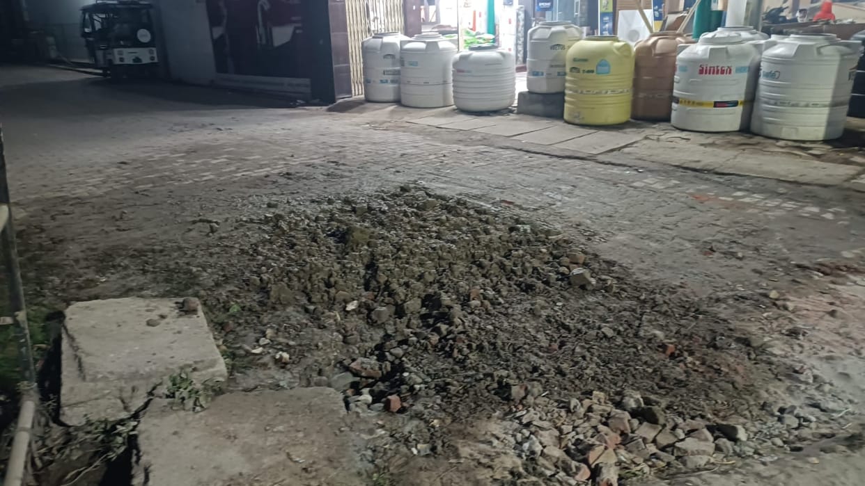 The municipal administration took action and had the leak repaired.