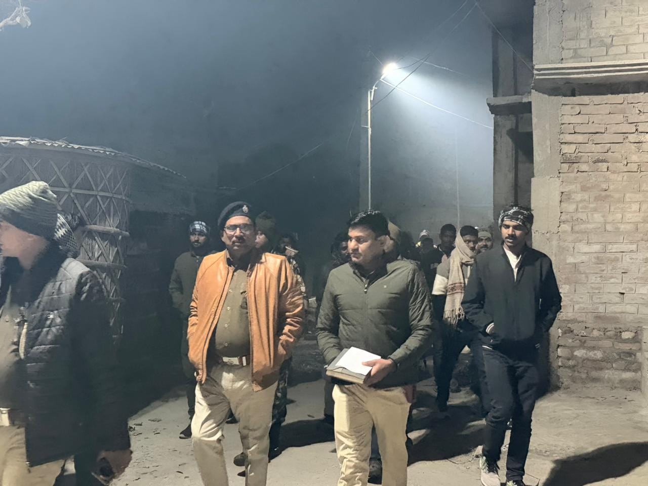 मौके पर पहुंची पुलिस पूरे मामले की जांच में जुटी