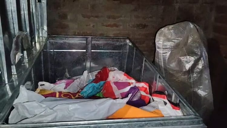 Bihar News :सावधान! रात में घर बंद होने के बावजूद हो सकती है चोरी, यहां दरवाजा बंदकर चोर ले उड़े गहने व नकदी