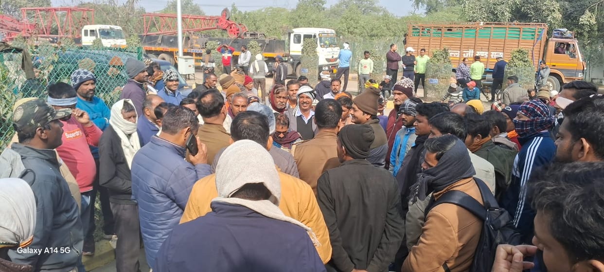 Family members created ruckus over the death of a power plant worker
