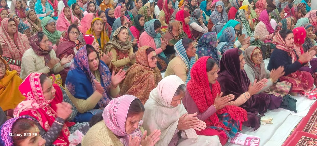 Renunciation of ego is the only way to attain God: Nadia