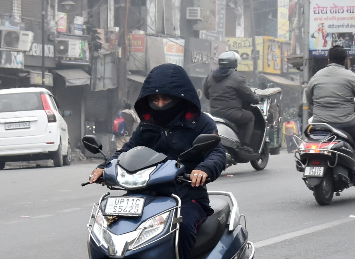 Dense fog and cold wave in the morning, sunny afternoon, relief from cold