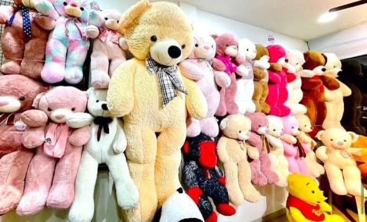 Childhood lost in mobile, lack of interest in toys