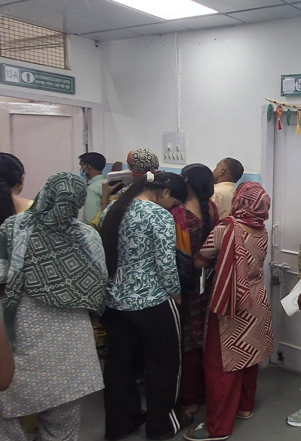 Chicken pox also knocked in the cold, four to five patients daily, more children