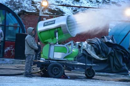 When the sky stopped snowing, a machine spread a white sheet.