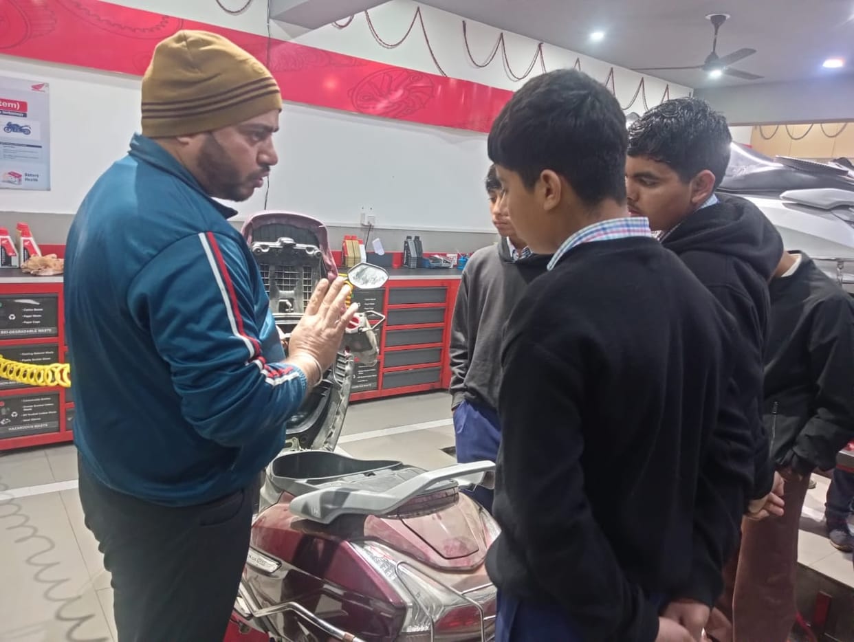 Dangar School students received training in vehicle repair and maintenance.