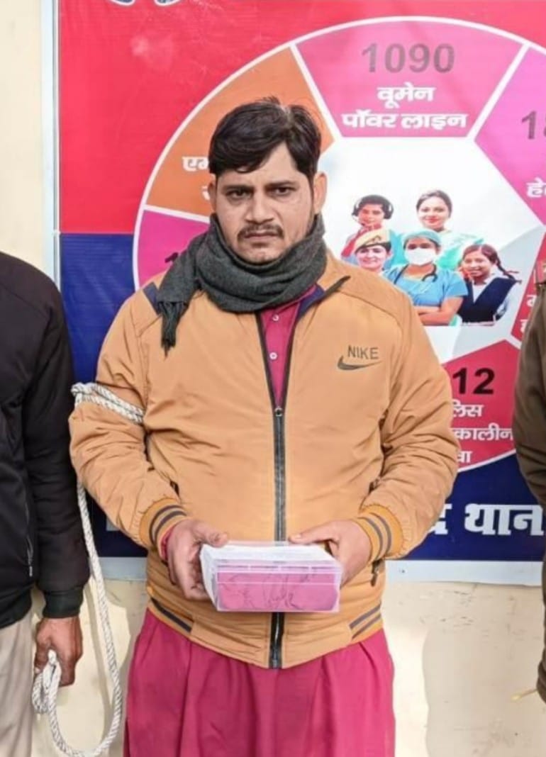 firozabad news priest thief