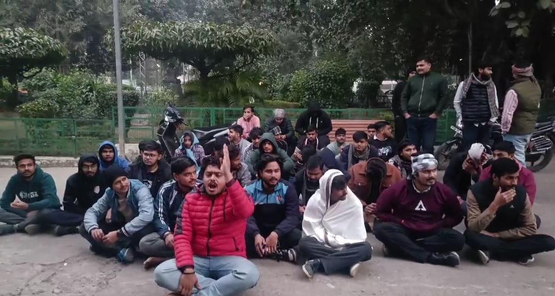 Lucknow University: Police accused of filing a fake report