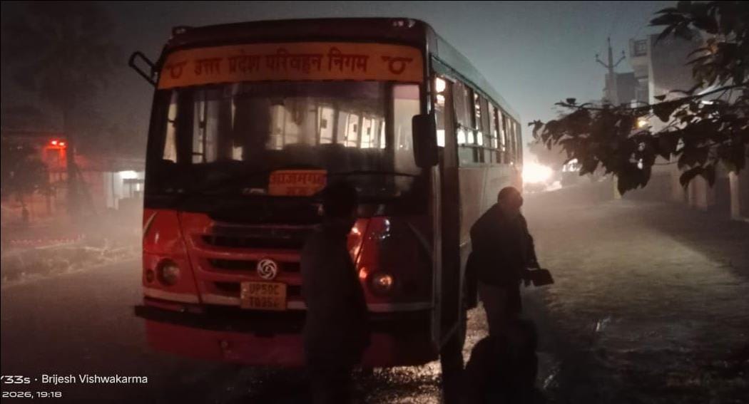 Roadways bus catches fire due to short circuit, 22 passengers rescued