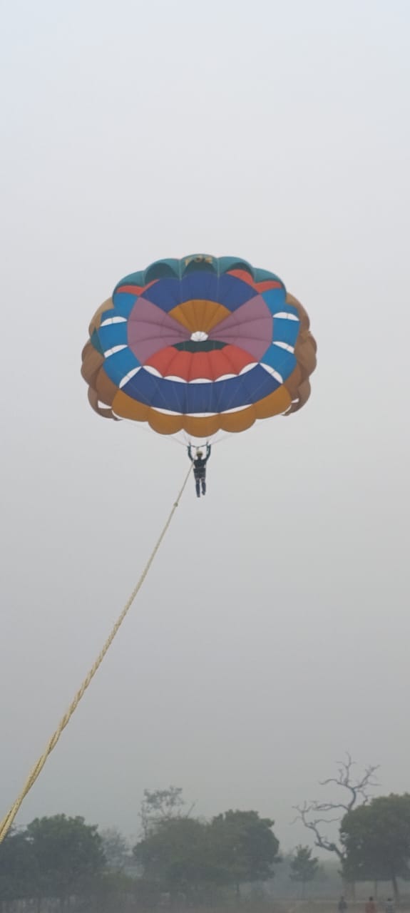 Cadets from Pilibhit and Shahjahanpur experienced parasailing.