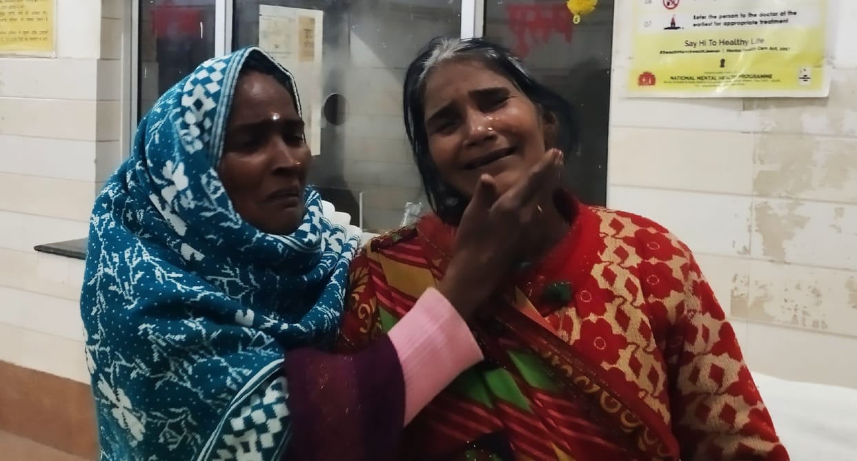 Bike collides with tree, brother-in-law dies, brother-in-law injured